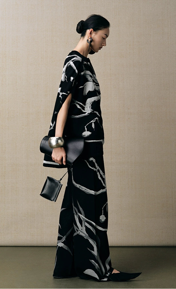 ZHUCHONGYUN V-neck knitted short-sleeved top and pant outfit set-DING.