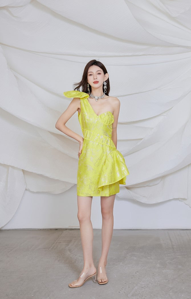 DOLLY Elegant Embroidery Slant Collar One Shoulder Irregular Hem Banquet Dress-ZELNDA