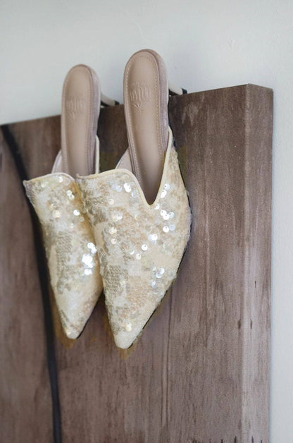 B-FEI Niche Embroidered Pointed Semi-Toe Kitten Heel Mules-IMMU.