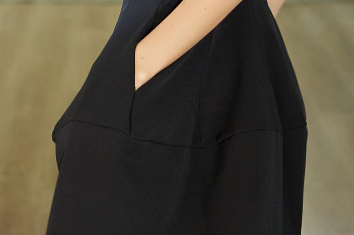 DOLLY Black Retro Style Crew Neck Sleeveless Slim Fit Midi Slit Office Dress-SIOBHAN