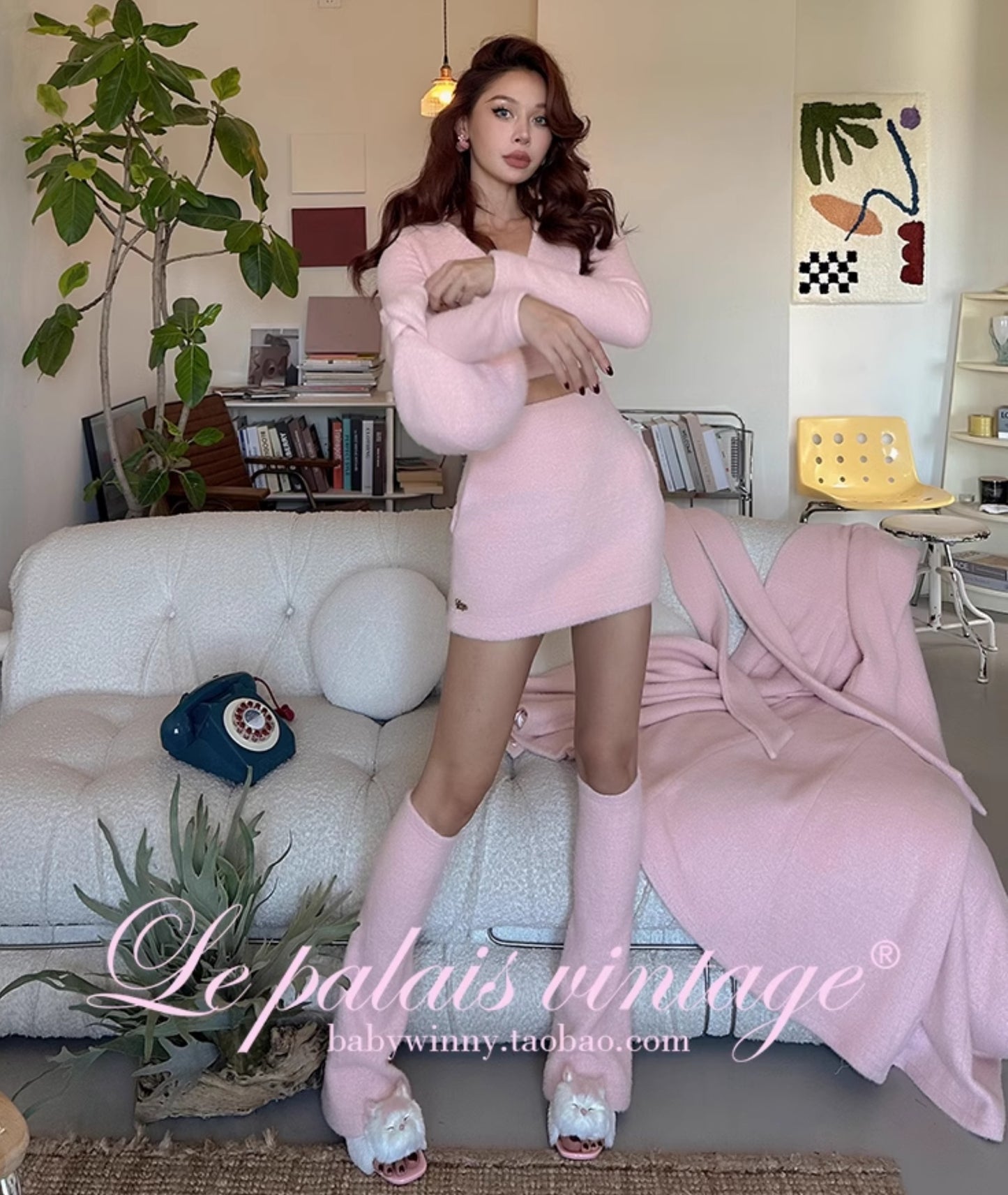 Le Palais Vintage Luxury Two Piece V-neck Top Pink Plush Handbag Short Skirt Suit-Lora