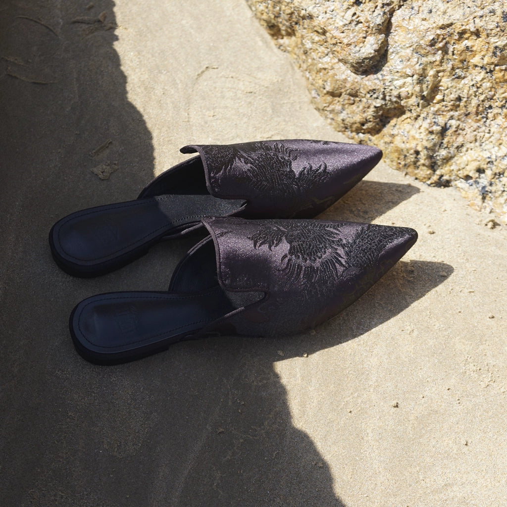 B-FEI limited edition pointed flat slippers-SHINO.