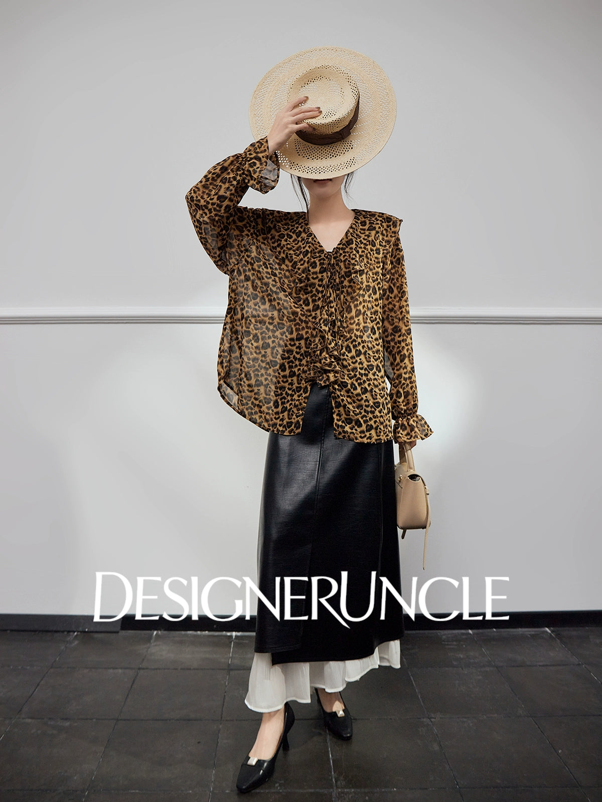 DGU |Leopard print light luxury niche loose retro V-neck design long-sleeved top - GLORY.