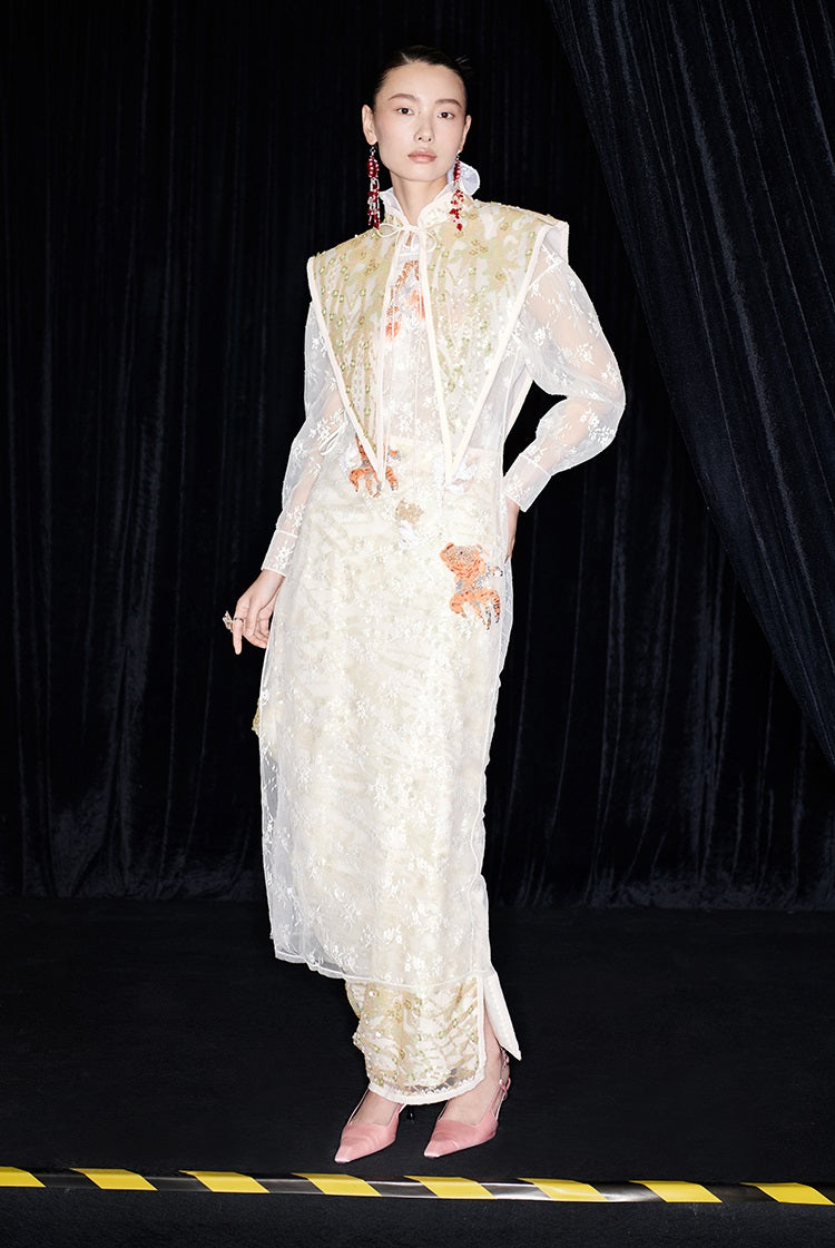 M essential Mackay designer label Jinghui embroidered lace-up trim collar - BABE.