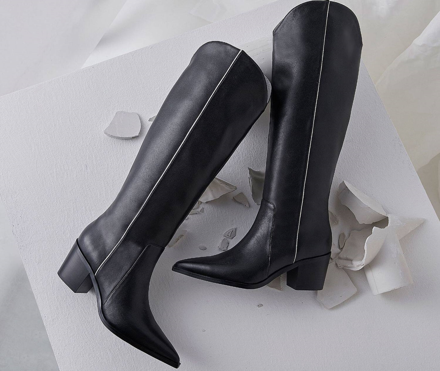 B-FEI black and white simple niche women's long cowboy boots-DAVI.