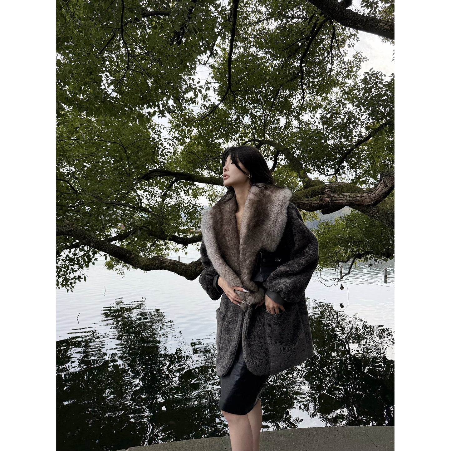 MEI SANGUAN gray fur collar cocoon-type mid-length jacket - SOFIA