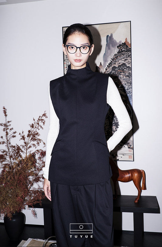 TUYUE stand-up collar and shoulders slim fit casual vest- TRACIE.