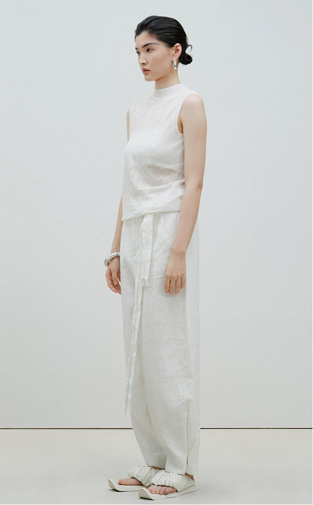 ZHUCHONGYU white fashionable simple crew neck knitted vest top-OCHAKO.