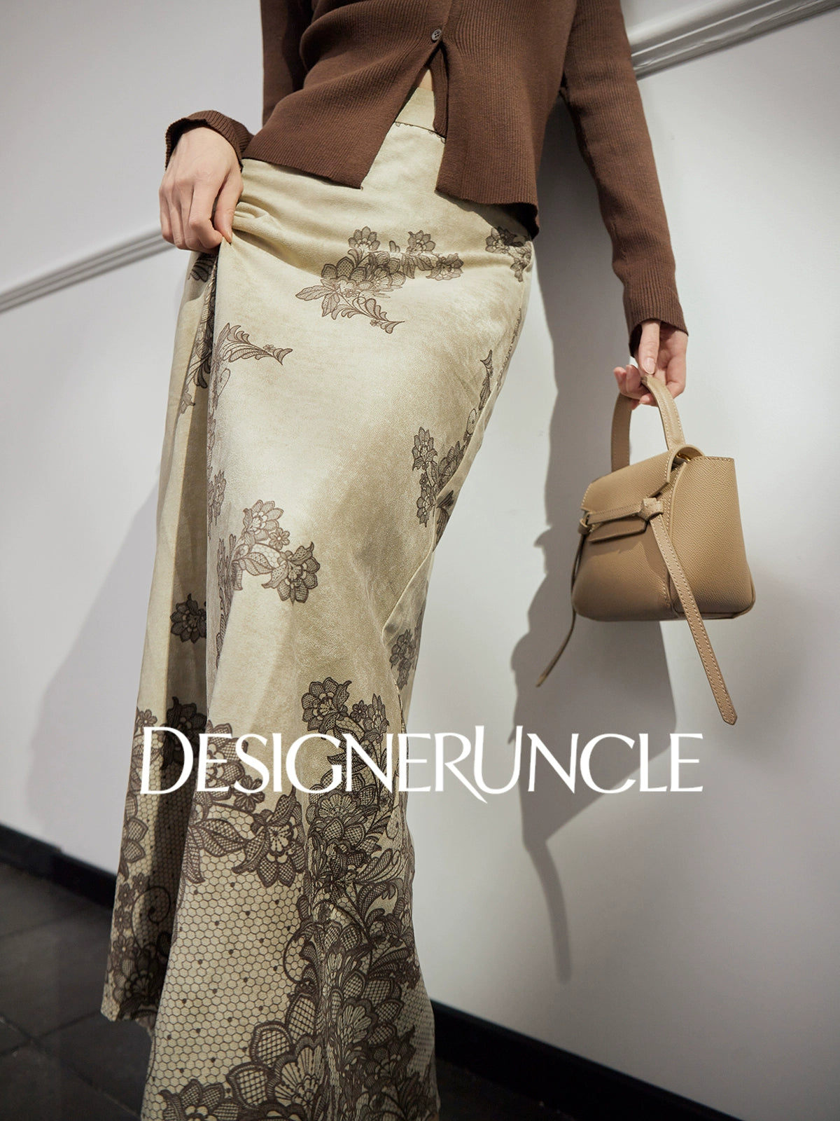 DGU "Mo Man" khaki green autumn new retro print high-waisted design skirt - MANE.