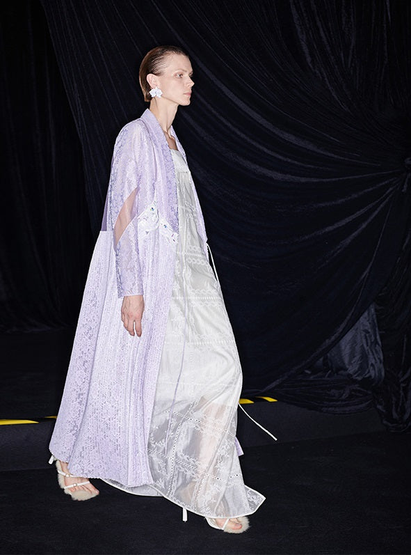 M essential Mackay designer label taro lace paneled pleated embroidery robe - HELEN.