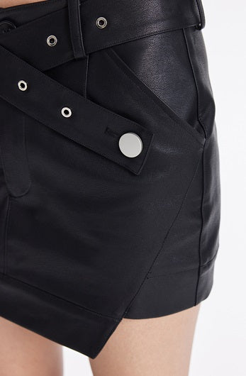 TINY IN cross belt pu leather black skirt -DASHY