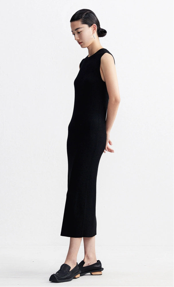 ZHUCHONGYUN Elegant Sleeveless Crew Neck Slim Knit Dress--ALUCARD.