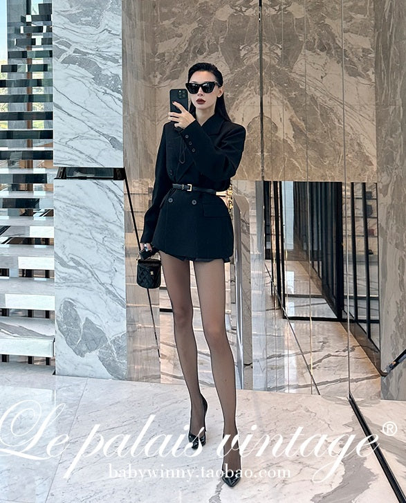 Le Palais Vintage High End Black Stylish Loose Suit Royal Style Suit - Alina.