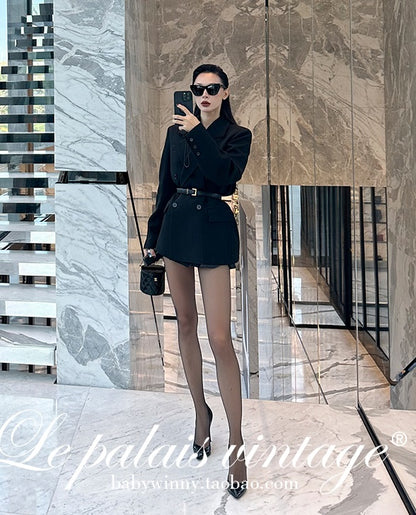 Le Palais Vintage High End Black Stylish Loose Suit Royal Style Suit - Alina.