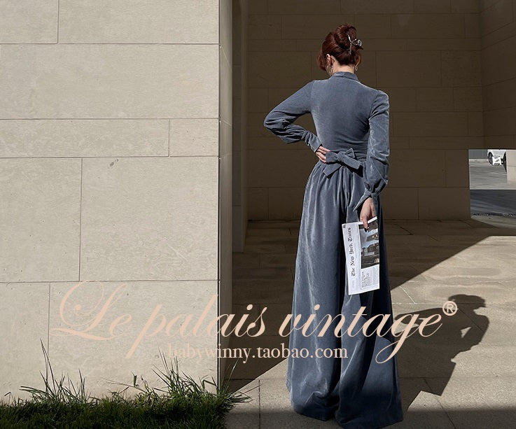 Le Palais Vintage Elegant long sleeves  V-neck matte velvet dinner wrap top-Maryann.