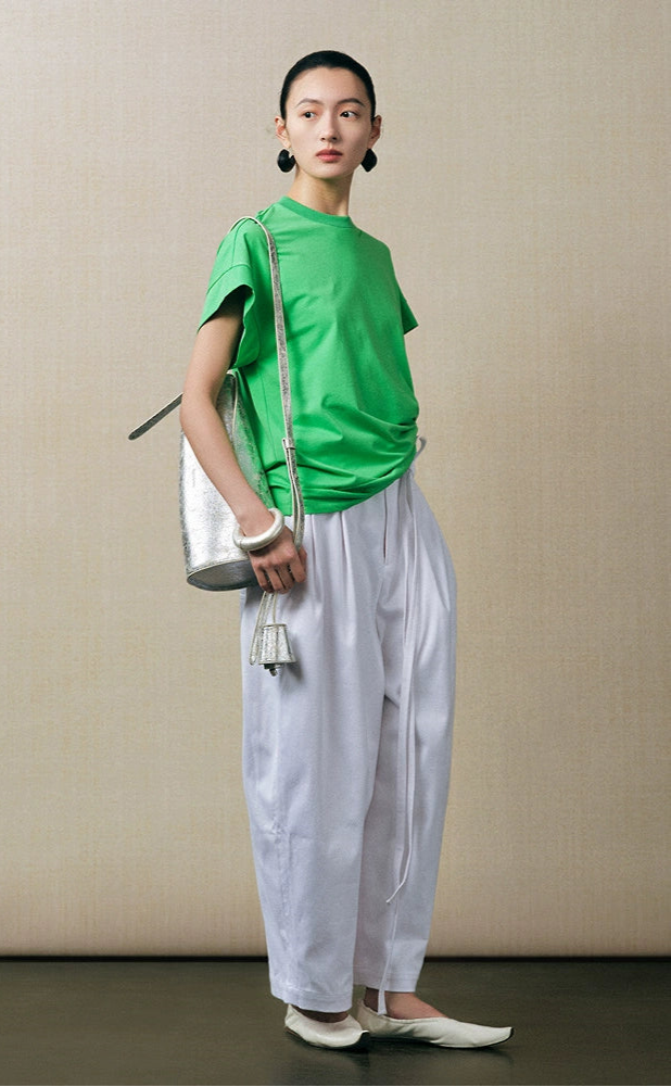 ZHUCHONGYUN wide-shouldered pleated waist slim crewneck top-CAMEL.