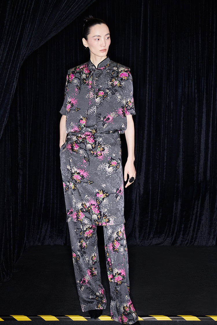 M essential Mackay designer cherry blossom print beads down short vest - LAND.