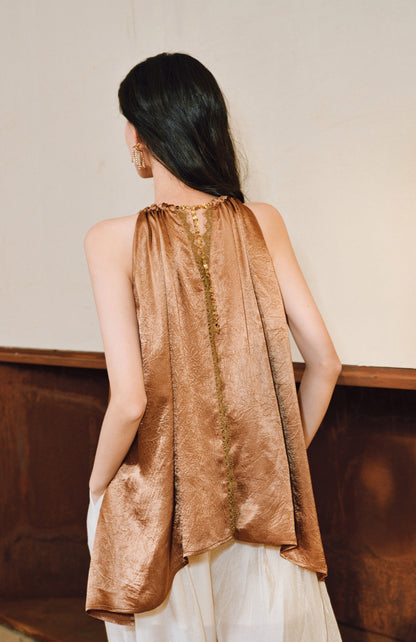 WANGXO|Lace-Trimmed Metal Chain Halterneck V-Neck Pleated Top with Delicate Texture -AYRA