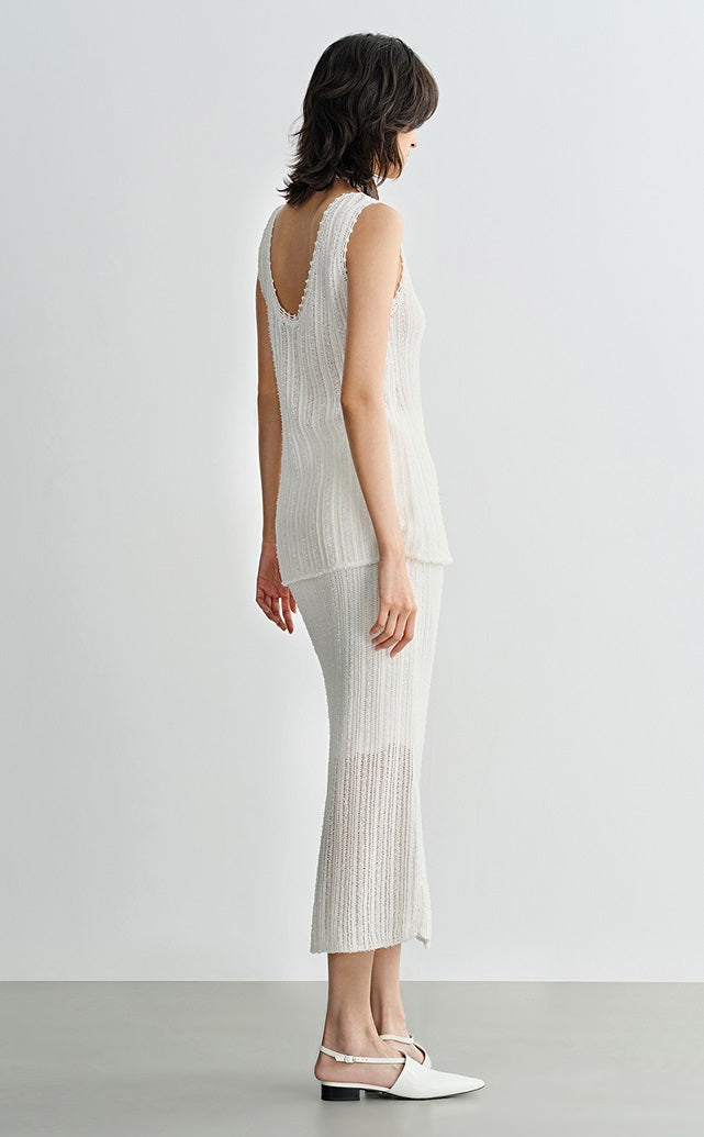 COMME MOI Women's White Cutout Raw Edge Knitted Vest - STELLA.