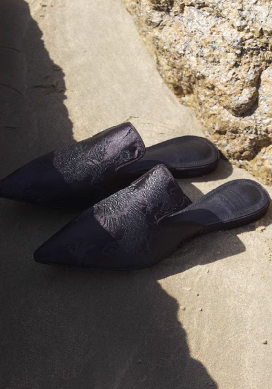 B-FEI limited edition pointed flat slippers-SHINO.