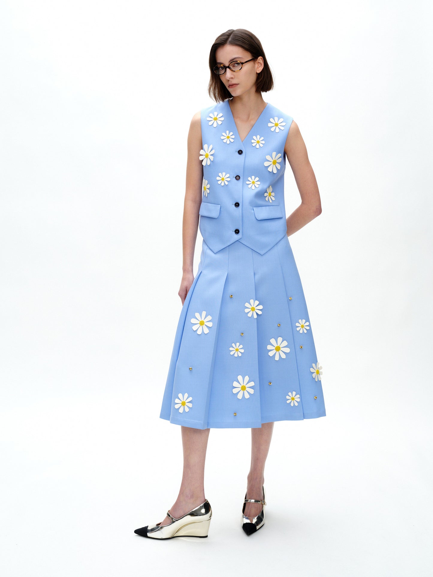 SERRER Small daisy flower hand-studded beaded light blue pleated skirt - AISHA.