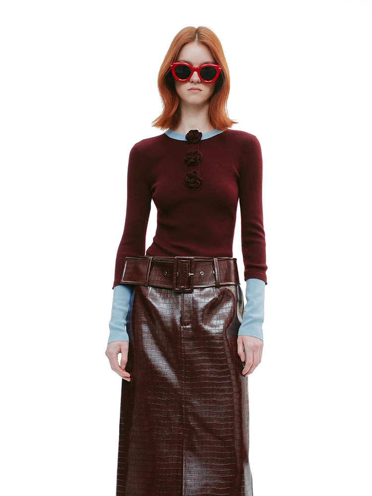 YES BY YESIR sheep wool three small red flower knitted top- ROMAN.