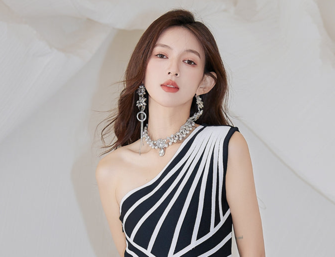 DOLLY Luxury Sliver European Style Flower Diamond Tassel Chic Earring-TALULLA