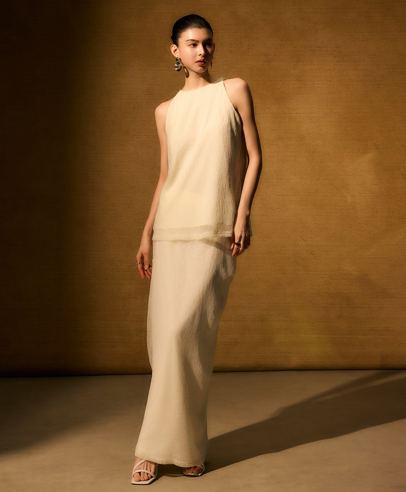 HECO Chinese style wrinkle elastic crew neck vest  age-reducing top - CAST.