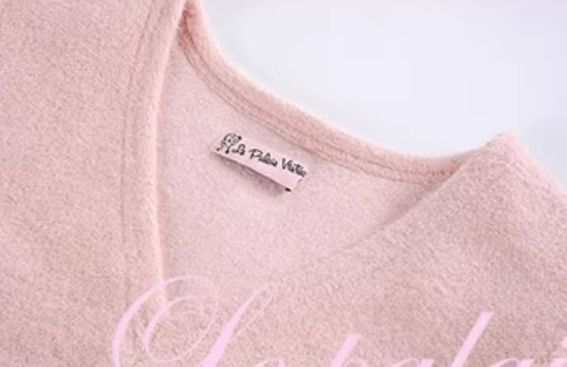 Le Palais Vintage Luxury Two Piece V-neck Top Pink Plush Handbag Short Skirt Suit-Lora