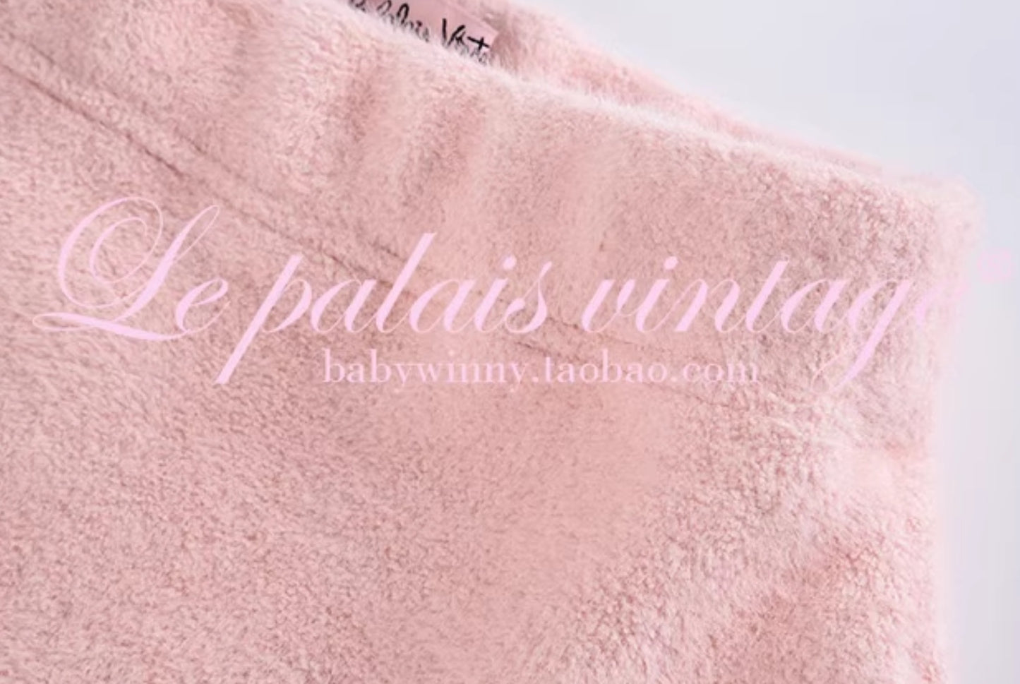 Le Palais Vintage Luxury Two Piece V-neck Top Pink Plush Handbag Short Skirt Suit-Lora