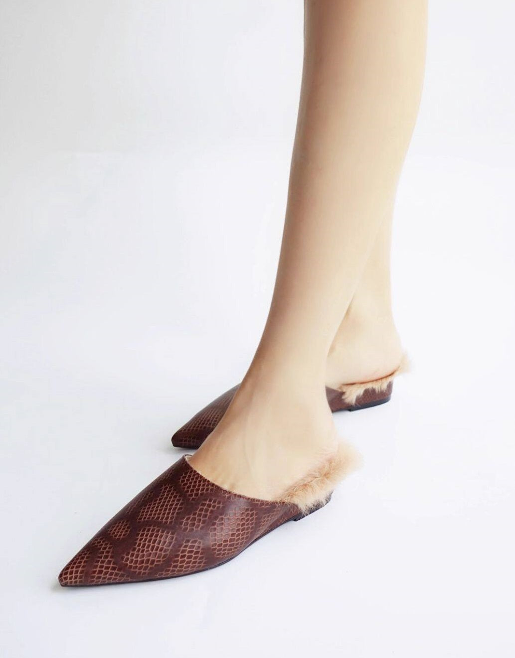 B-FEI pointed toe fur shoes-MARU.