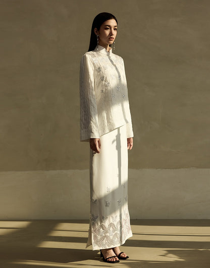 HECO Butterfly Beads Embroidered Stand-Up Collar black white T-Shirt - WORDS.