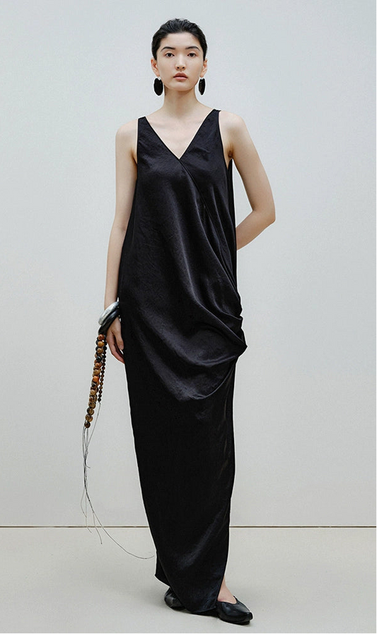 ZHUCHONGYUN Black Stylish Wide Strap V-Neck Pleated Slit Dress-SABRI.