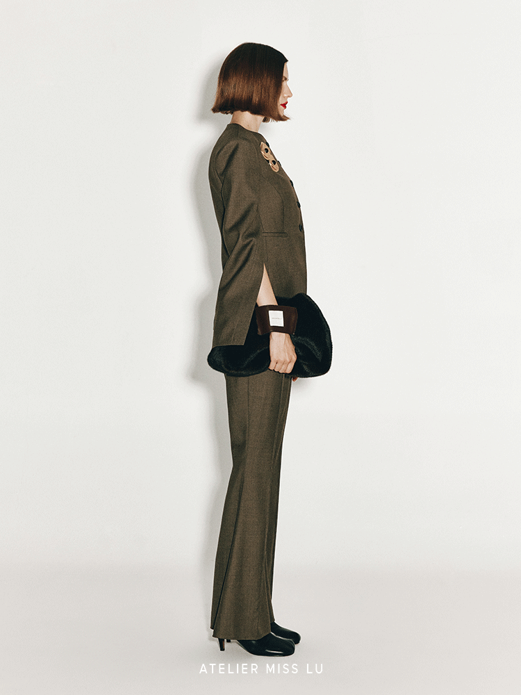 AtelierMissLu  Fall/Winter 2024 Faux Fur Geometric Trapezoidal Wristbag - BOBBY