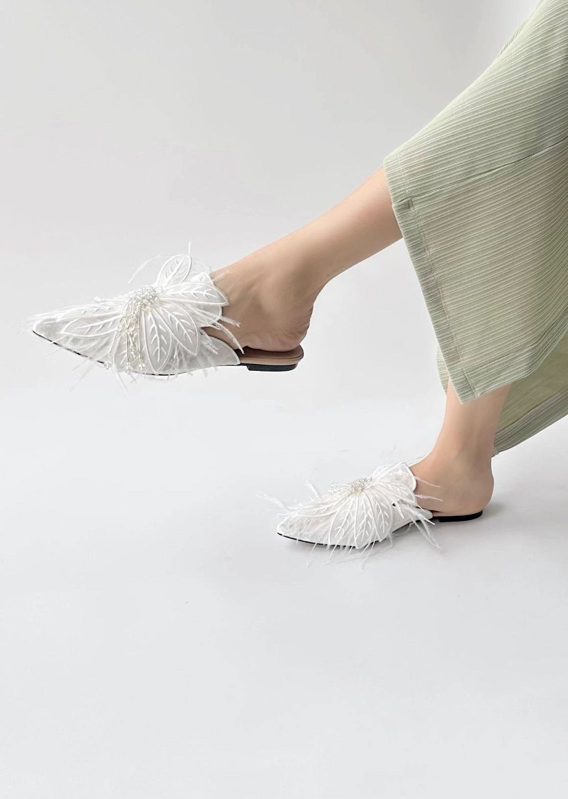 B-FEI white feather flower rhinestone flat mules-ARJO.
