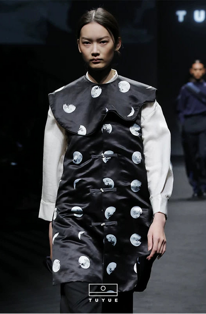 TUYUE black moon print poetic shawl cloud shoulder- HARPER