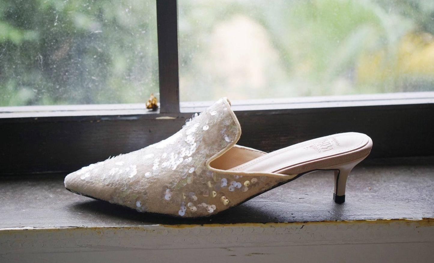 B-FEI Niche Embroidered Pointed Semi-Toe Kitten Heel Mules-IMMU.