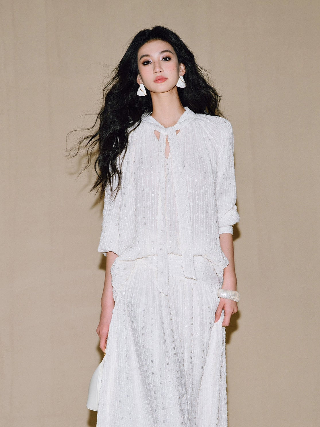 WANGXO | 3D Granular Jacquard Micro-Wrinkle Streamer V-Neck Top & Skirt Set- ADA.