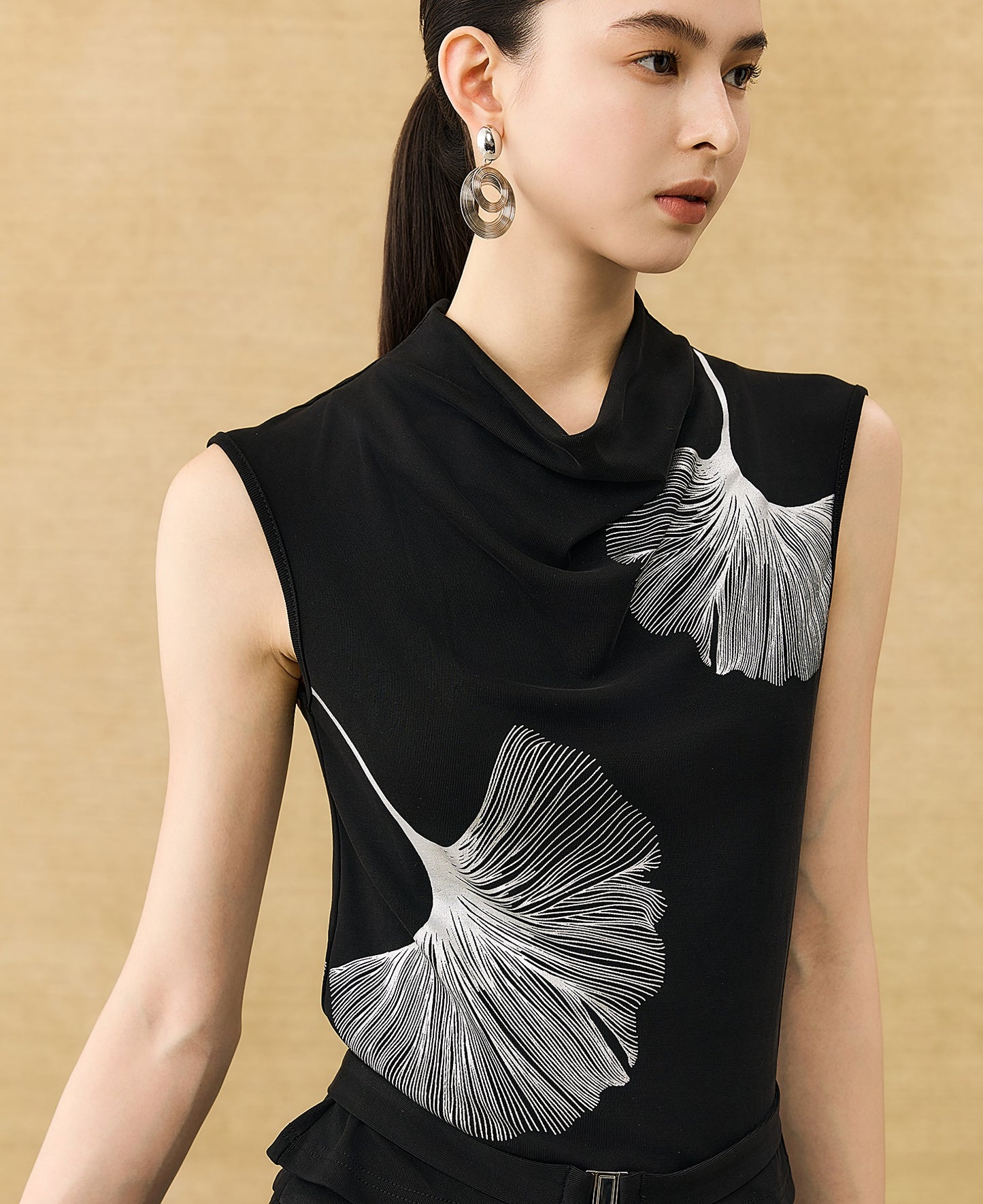 HECO Chinese Style Elegant Swing Neck Sleeveless Ginkgo Biloba Print T-Shirt - BOBA.