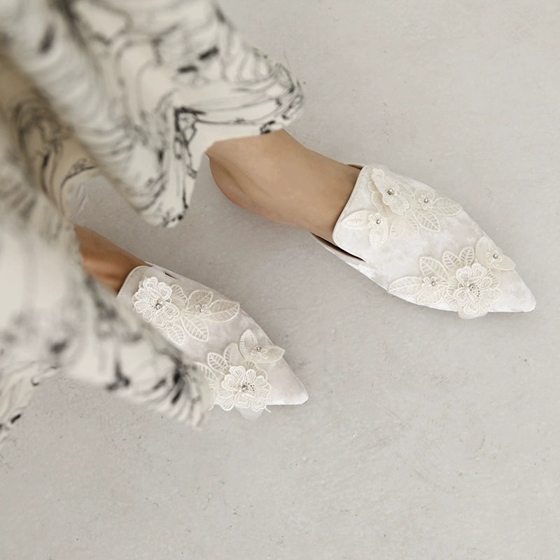 B-FEI pointed toe flower embossed flat mules -OPERT.