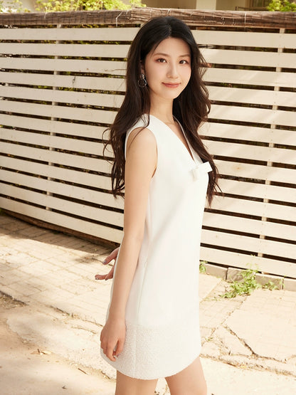 YES BY YESIR | Ye Qians Sleeveless V-Neck Dress with Straight Silhouette -AMIRELLE.