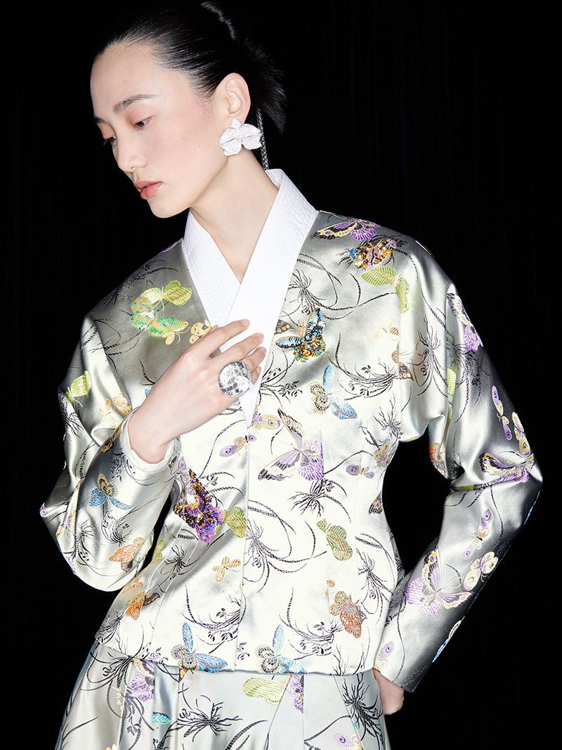 M essential Mackay designer Butterfly Beaded Waist Short Jacket - sake.