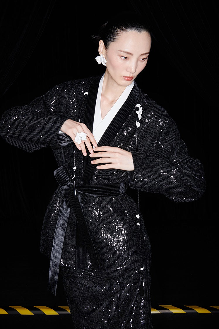 M essential Mackay designer Jingye embroidered fabric layered robe - STATE.