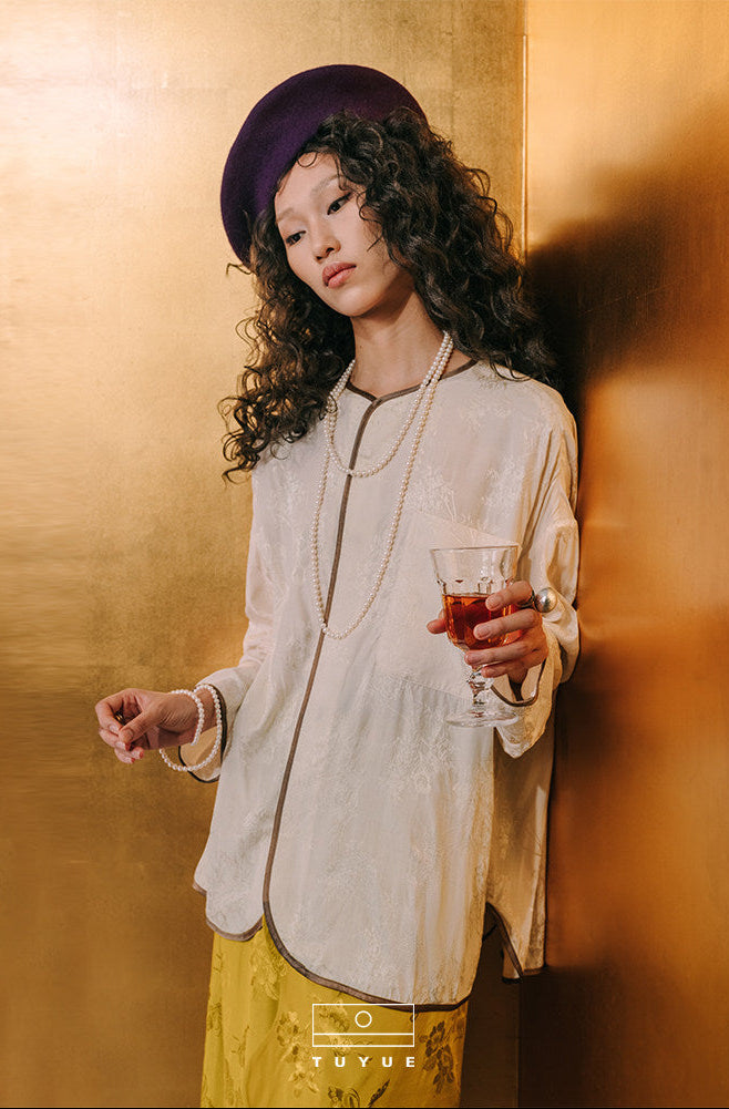 TUYUE off-white jacquard loose crew neck shirt- OLIVIA.