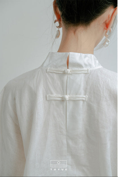 TUYUE White Linen Stand Collar Buckle Silhouette Top - RIAN.