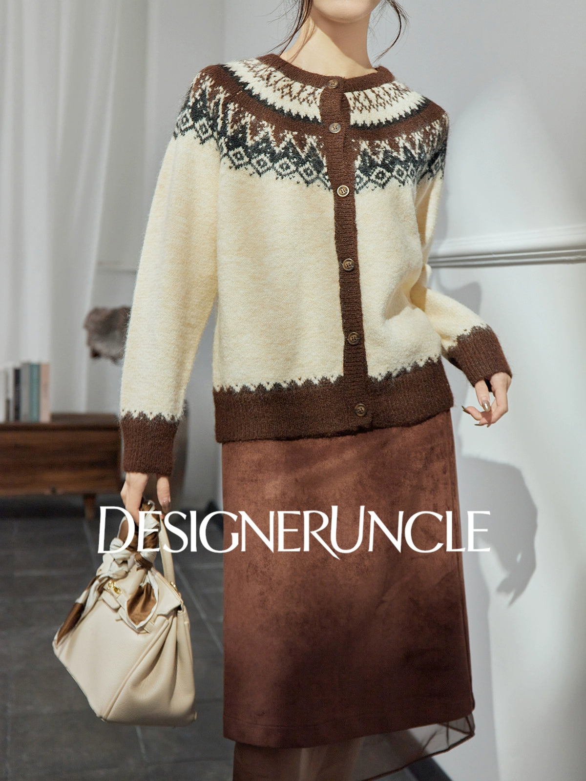 DGU| Off-white sweater fashion design soft and comfortable top - Georgia.