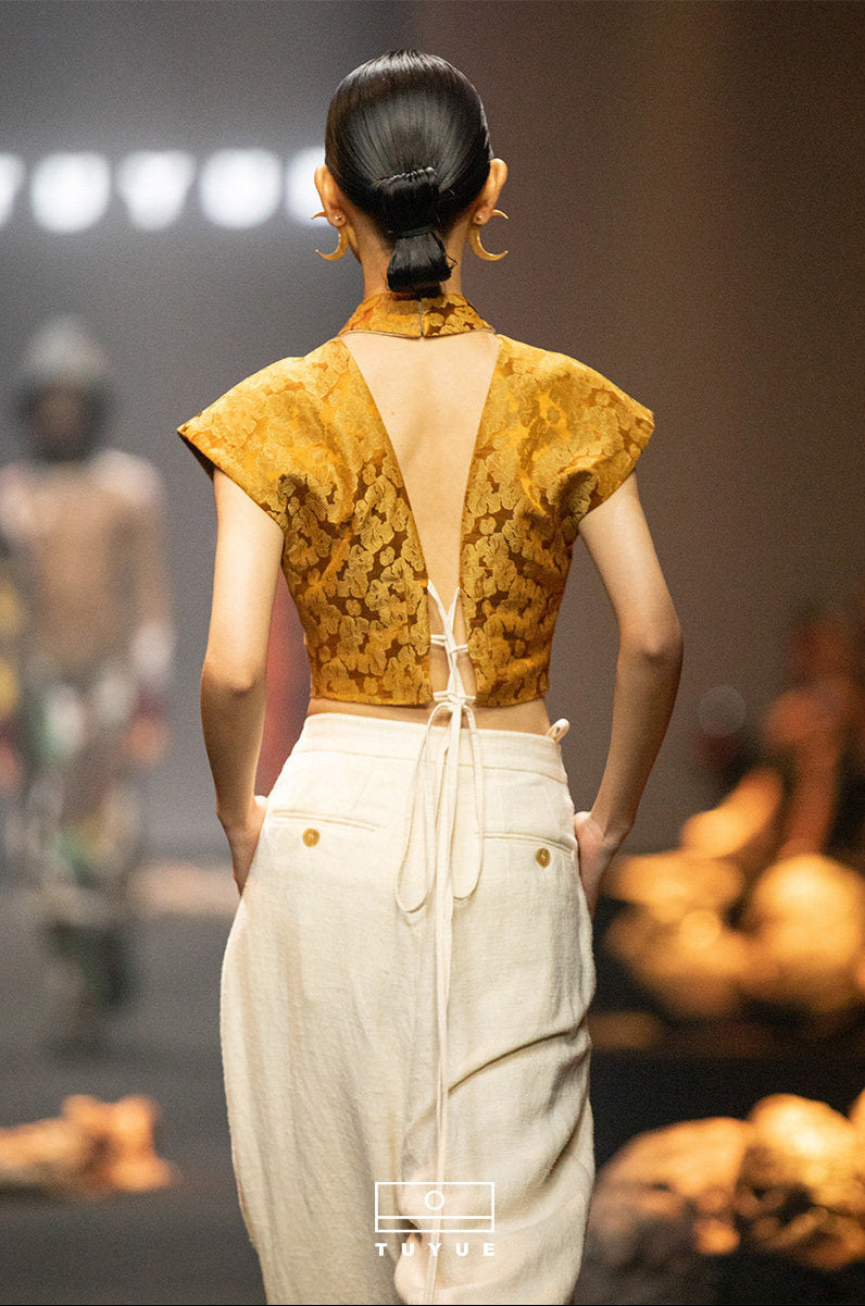 TUYUE Gold Carving Linen Mulberry Silk Lace-up Backless Top - DENVER.