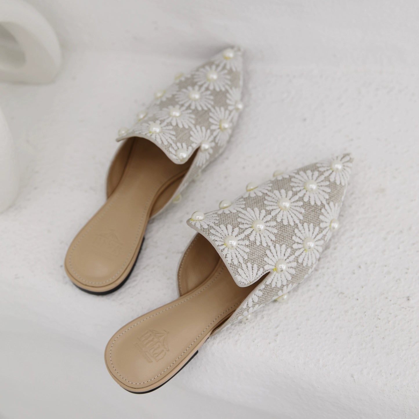 B-FEI pearl pointed toe flat heel-CAET.