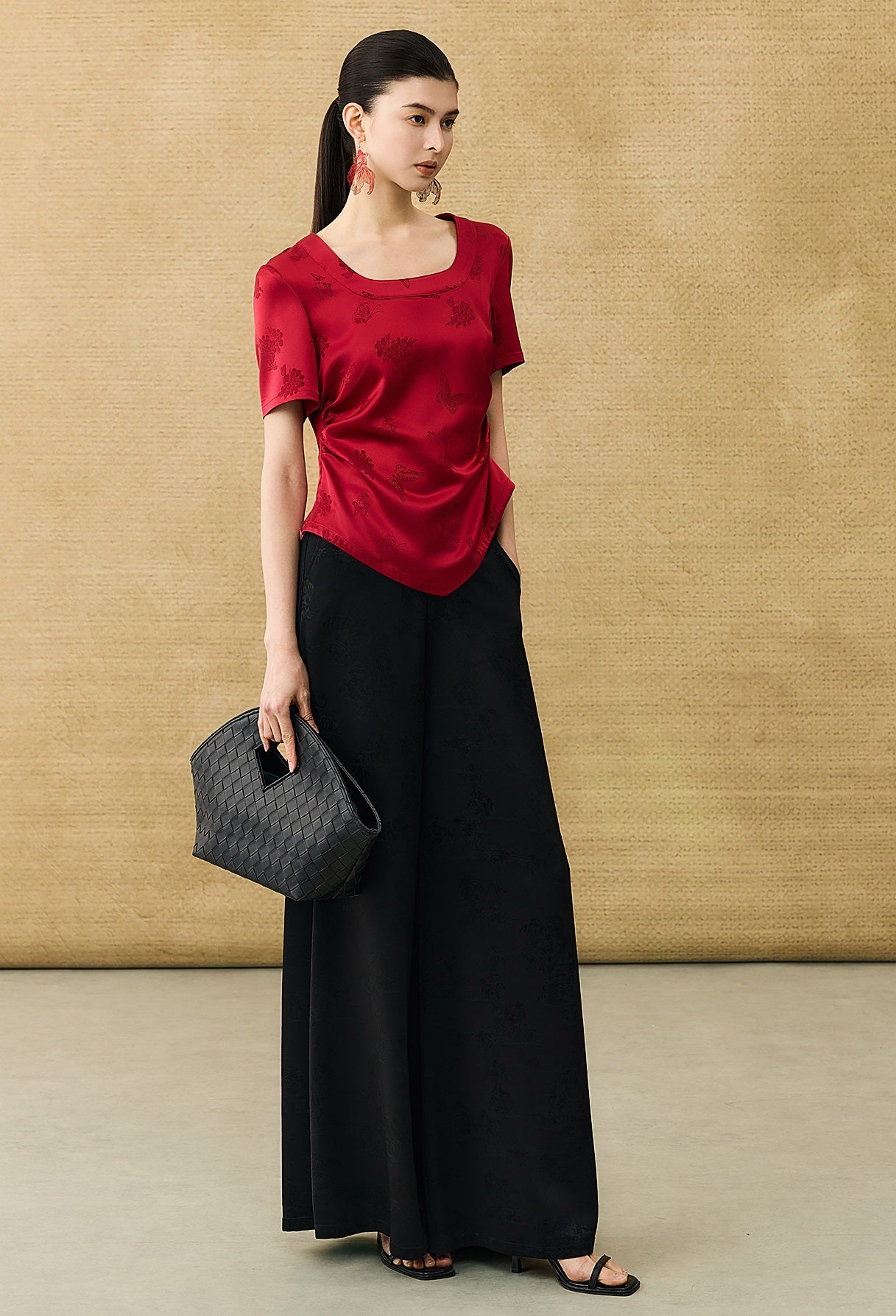 HECO Chinese Acetate Small Square Neck Short Sleeve Top- BEAK.