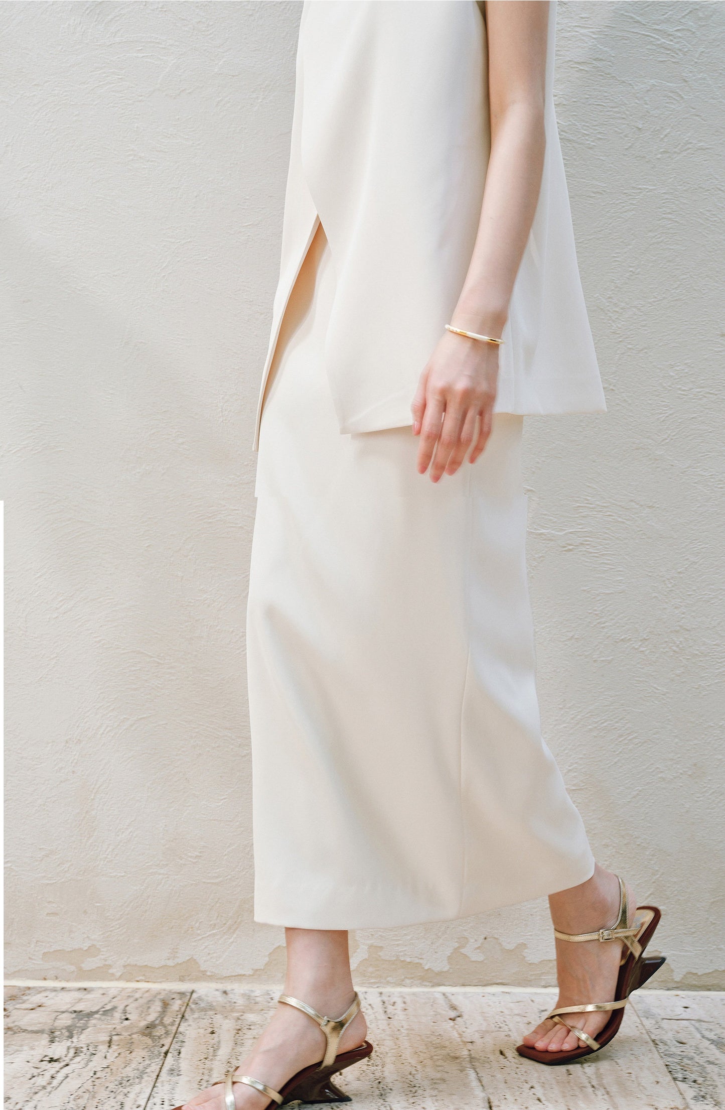 WANGXO | Imported Twisted Drape Fabric Elegant Commuter-Style Diagonal Placket with Loose Pleated Slit Vest & Skirt Suit Set -NALA